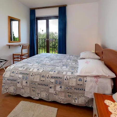Apartament Apartment Manis Tar Porec A6 1 With 3 Nedrooms 2 Km To The Beach