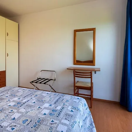 Apartment Manis Tar Porec A6 1 With 3 Nedrooms 2 Km To The Beach Apartament