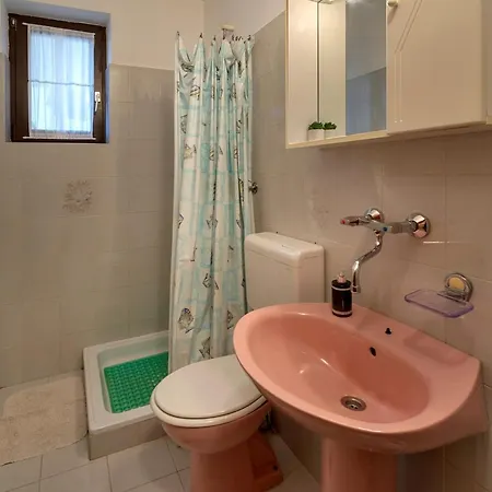 Apartament Apartment Manis Tar Porec A6 1 With 3 Nedrooms 2 Km To The Beach Tar-Vabriga