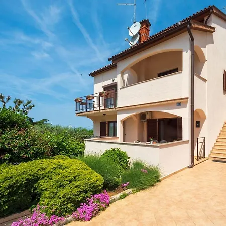 Apartament Apartment Manis Tar Porec A6 1 With 3 Nedrooms 2 Km To The Beach Tar-Vabriga