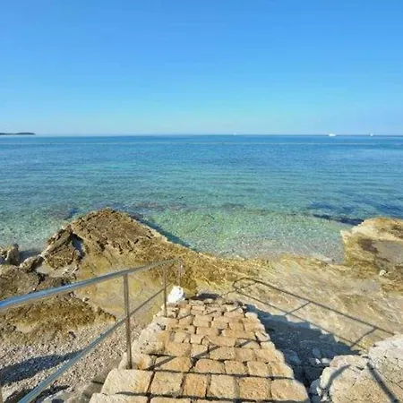 Apartment Manis Tar Porec A6 1 With 3 Nedrooms 2 Km To The Beach Apartament Tar-Vabriga